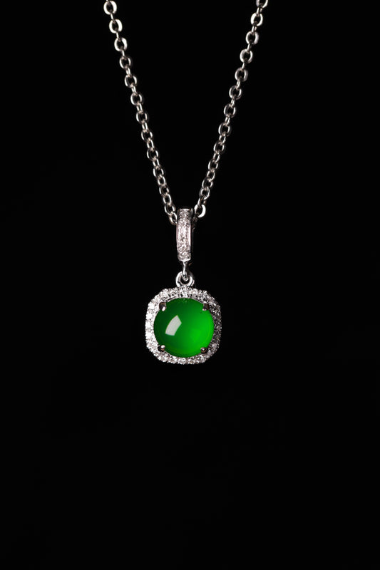 Exquisite VerdanceOval cabochon necklace pendant; overall dimensions: 15.2mm x 7.5mm x 6mm.