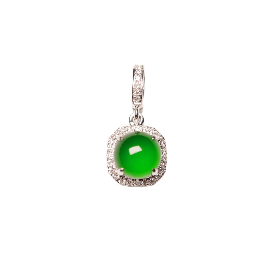 Exquisite VerdanceOval cabochon necklace pendant; overall dimensions: 15.2mm x 7.5mm x 6mm.