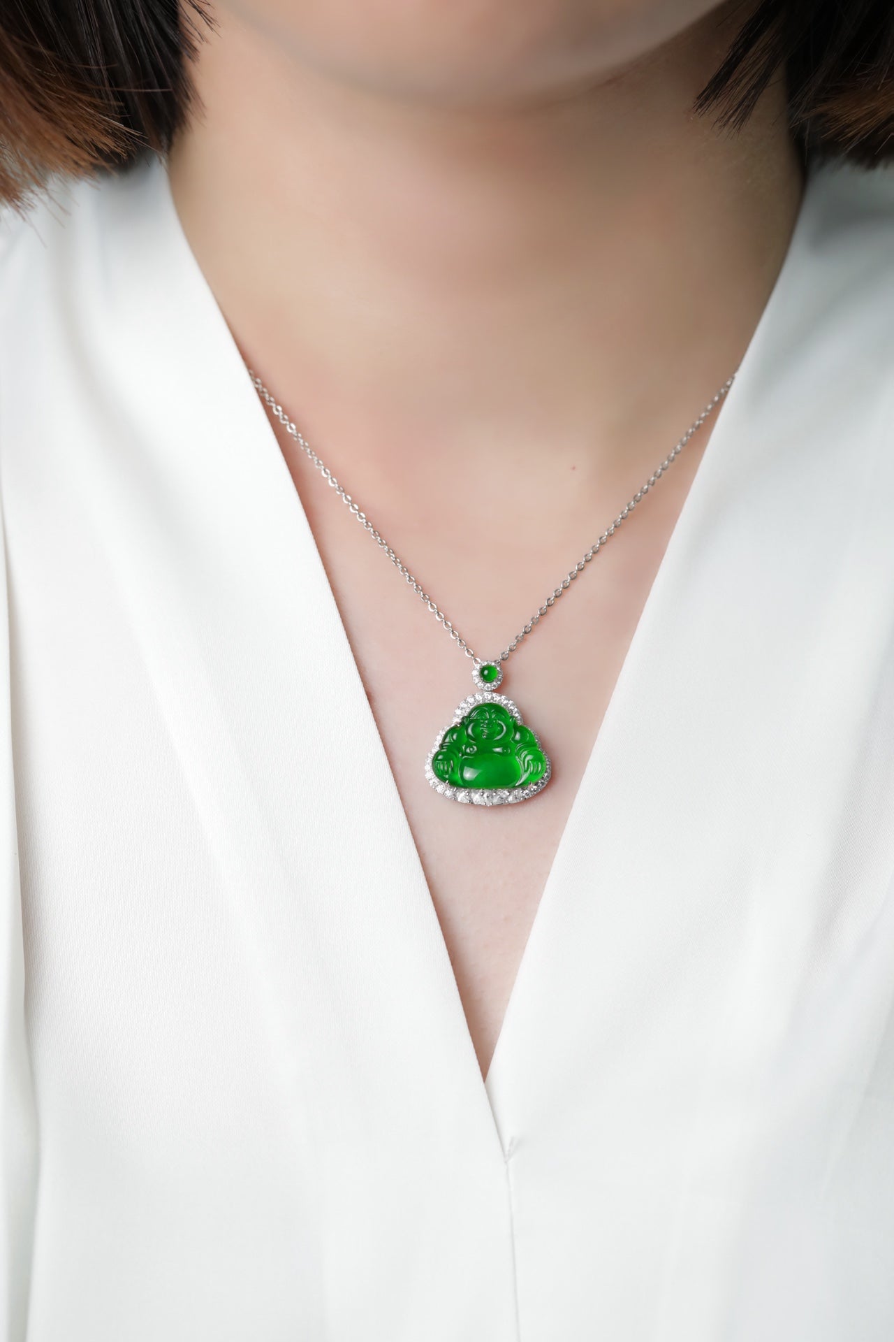 Exquisite Verdance Laughing Buddha necklace pendant; overall dimensions: 22.6mm x 25mm x 6.1mm.