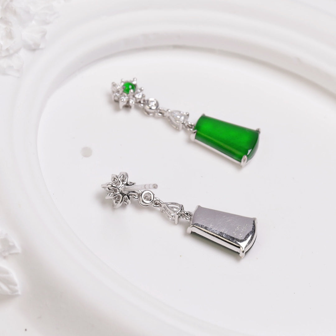 Exquisite Verdance Square-Pendant Earrings (Overall dimensions: 23mm x 7mm x 3mm)