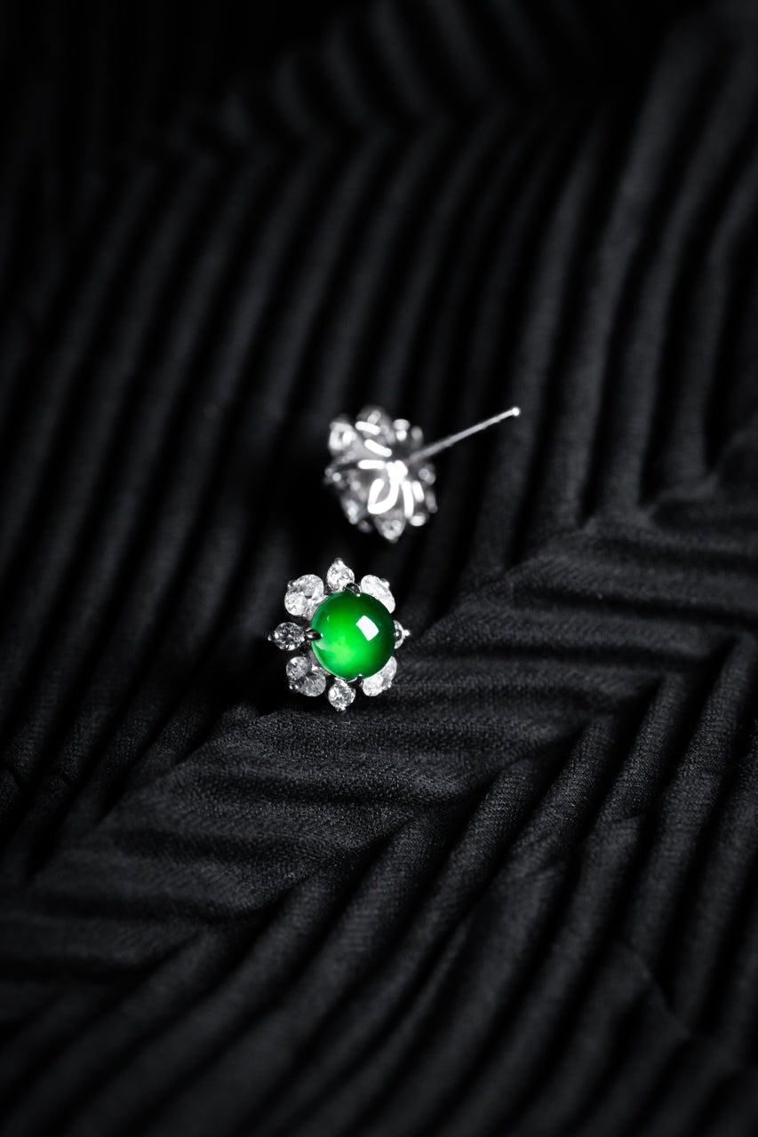 Exquisite Verdance Cabochon Stud Earrings (Overall dimensions: 17mm x 10mm)
