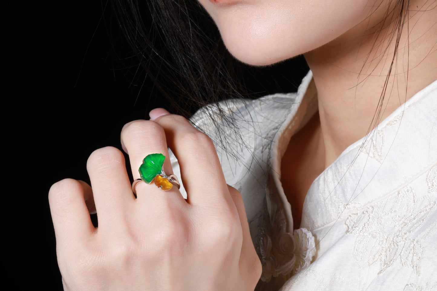"Three Lifetimes luck of Apricots" Ginkgo Leaf Jadeite Ring (Overall dimensions: 16.8mm x 11.8mm x 4.8mm)