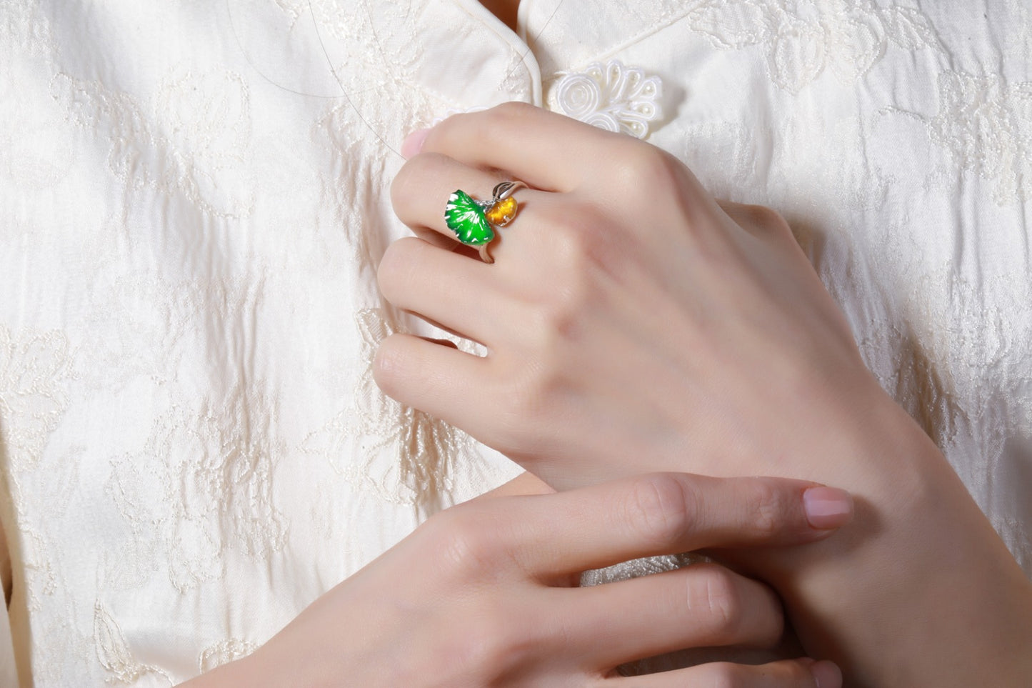 "Three Lifetimes luck of Apricots" Ginkgo Leaf Jadeite Ring (Overall dimensions: 16.8mm x 11.8mm x 4.8mm)