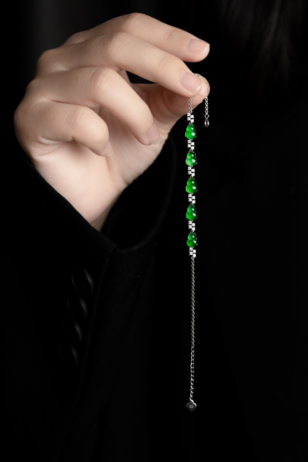 Exquisite Verdance Gourd Bracelet (Overall dimensions: 20mm x 6mm x 4mm)