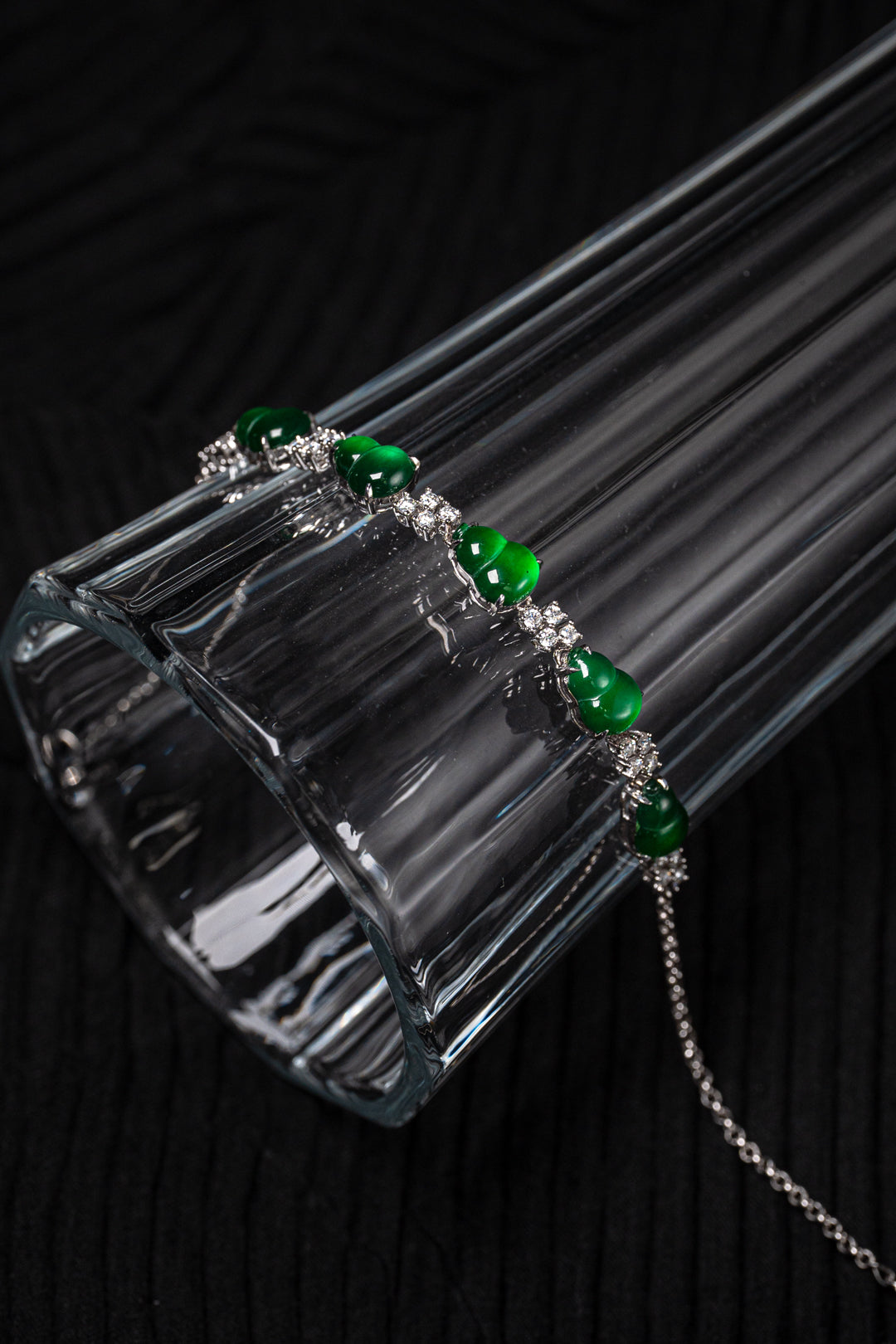 Exquisite Verdance Gourd Bracelet (Overall dimensions: 20mm x 6mm x 4mm)