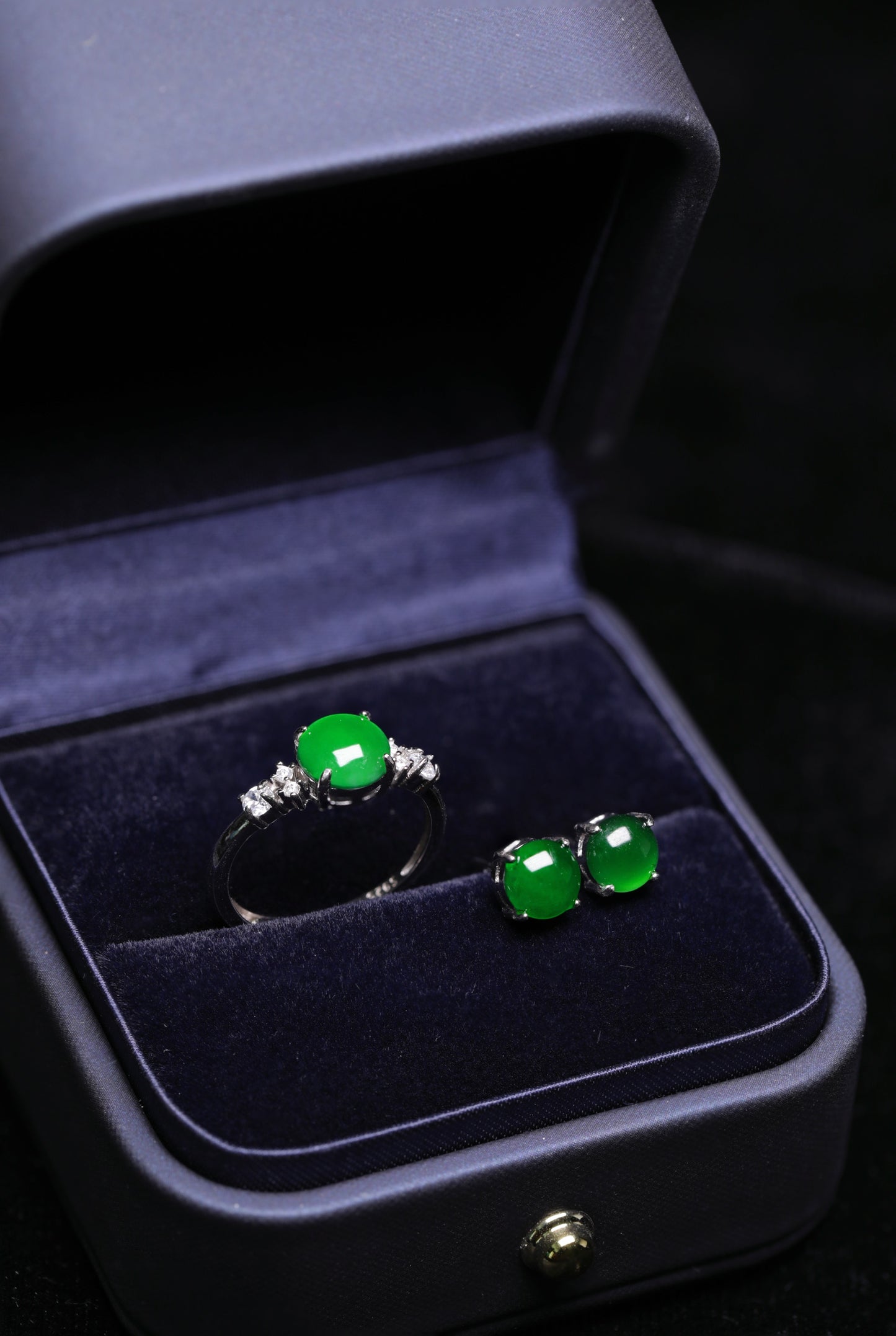 925 Silver Jadeite Ring and Stud Earring Set (Oval Cabochon)