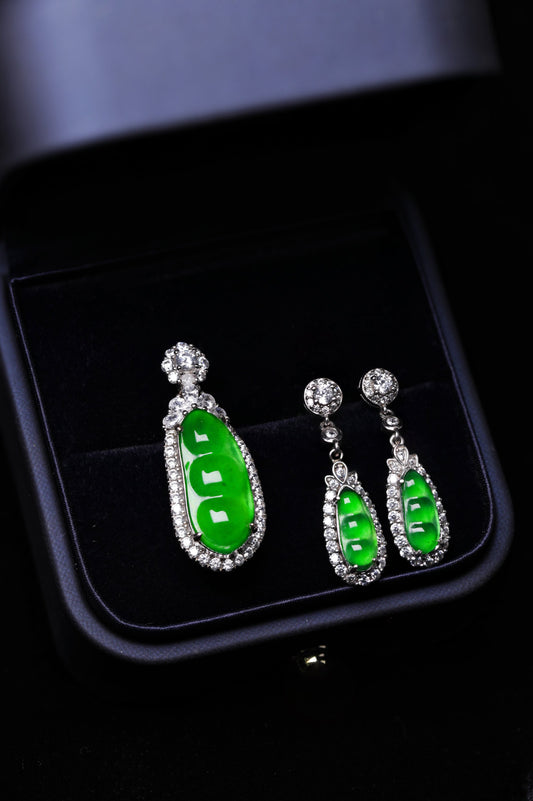 925 Silver Jade "Lucky Bean" Pendant and Ear Stud Set