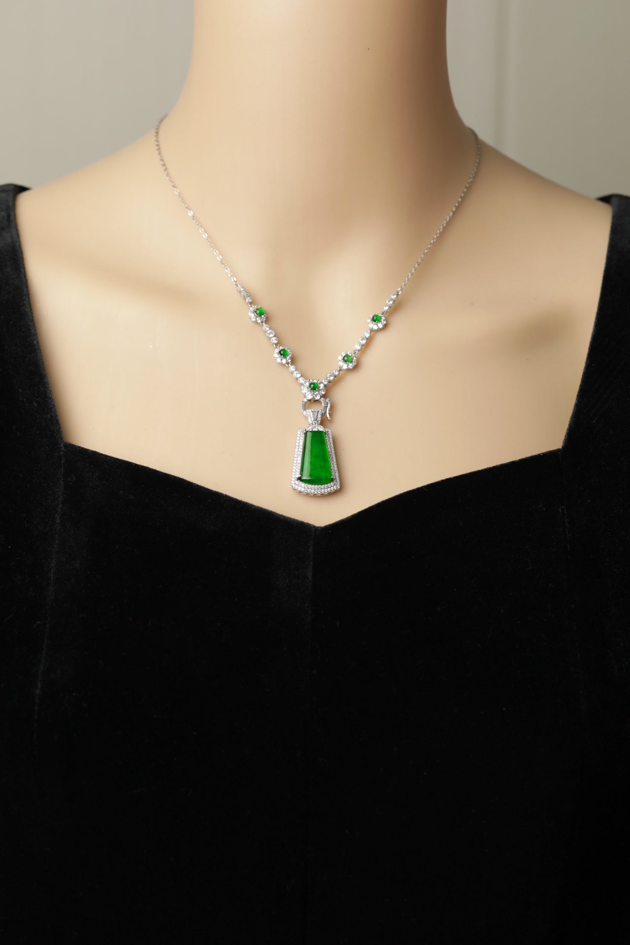 925 Silver Square Jade Pendant Necklace Set